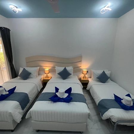 Infinity Beach Dhigurah Дигура Экстерьер фото