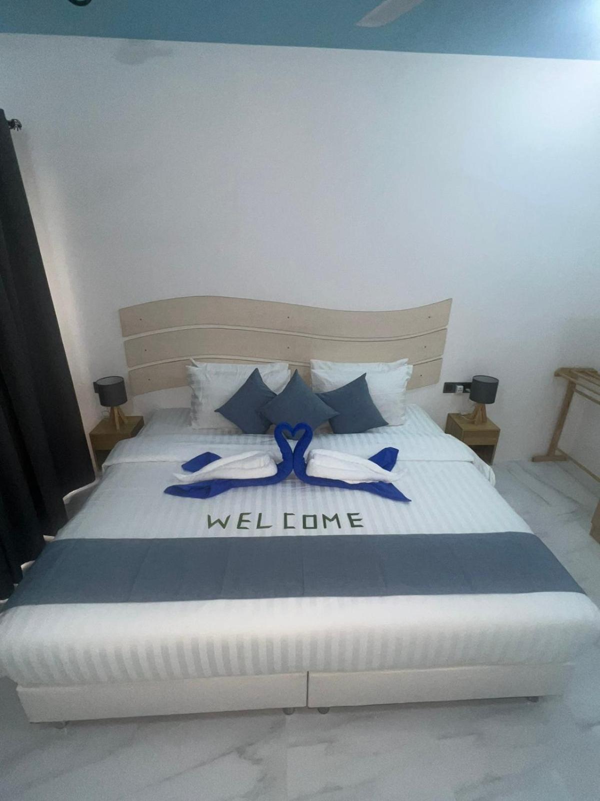Infinity Beach Dhigurah Дигура Экстерьер фото