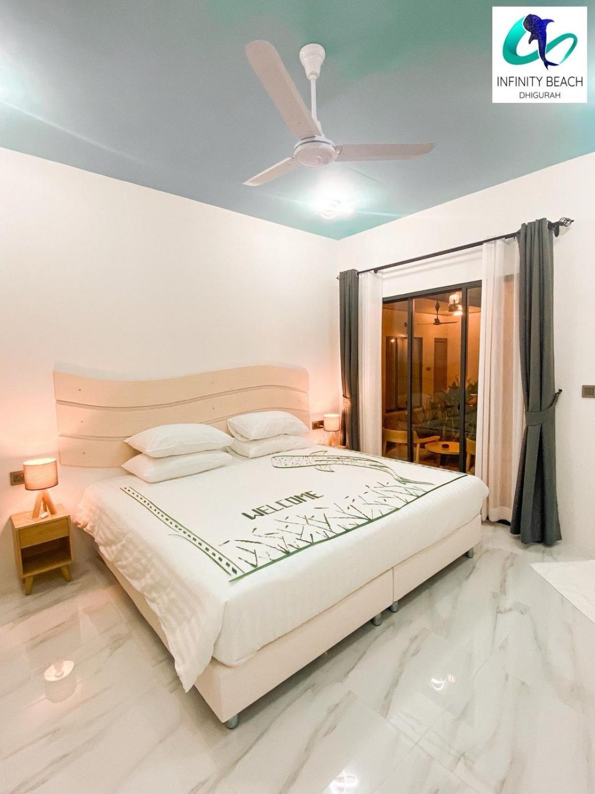 Infinity Beach Dhigurah Дигура Экстерьер фото